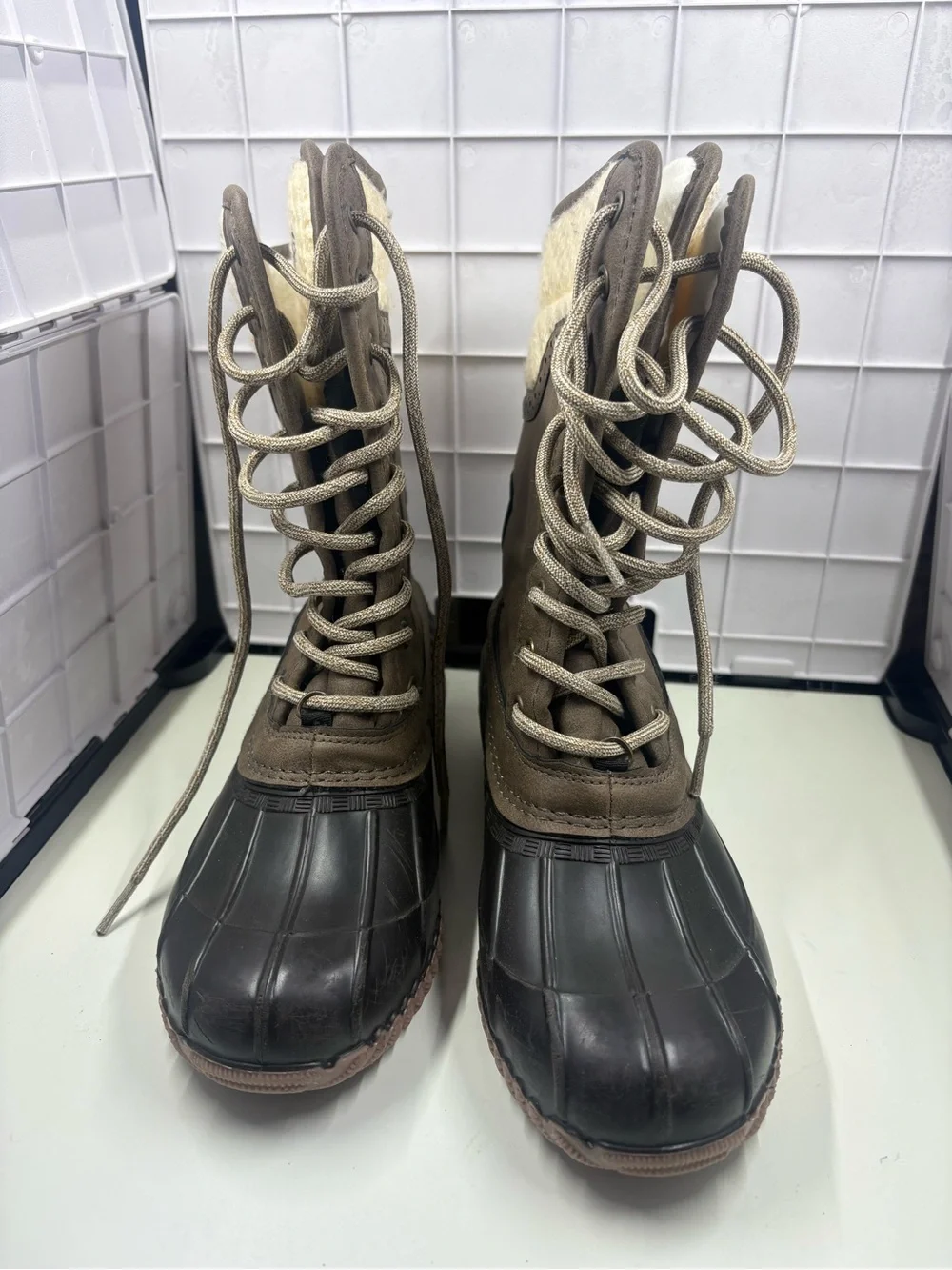 Magellan Women's Magellan Outdoor Tall Lined Duckbill Laceup Shoes 7 WaterProof
